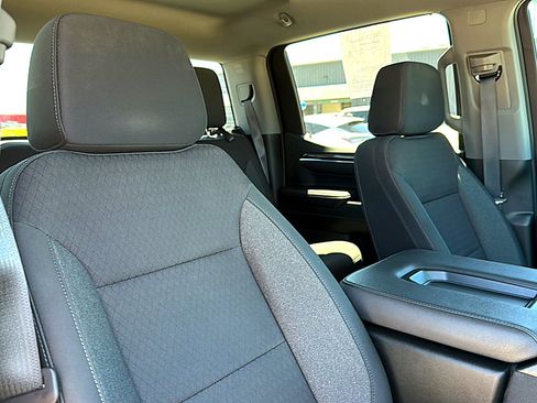 Used 2023 Chevrolet Silverado 1500 LT w/ Z71 Off-Road Package AWD/4WD image 25