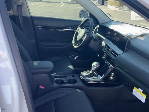 Certified 2025 Kia Seltos SX image 27