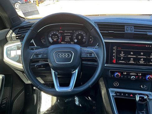Used 2023 Audi Q3 2.0T Premium image 7