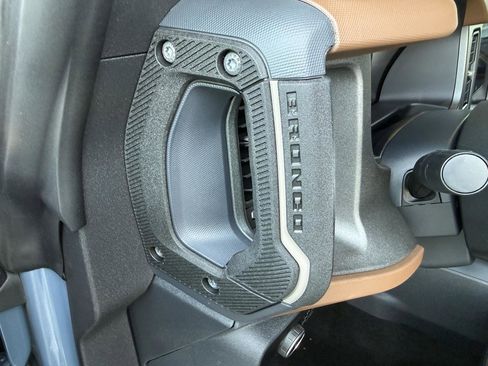 Used 2024 Ford Bronco Outer Banks image 19