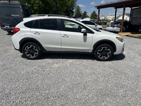 Used 2016 Subaru Crosstrek 2.0i Premium image 4