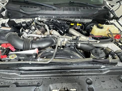 Used 2017 Ford F250 Lariat w/ Chrome Package AWD/4WD image 9