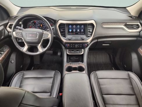 Used 2020 GMC Acadia Denali w/ Technology Package FWD image 9