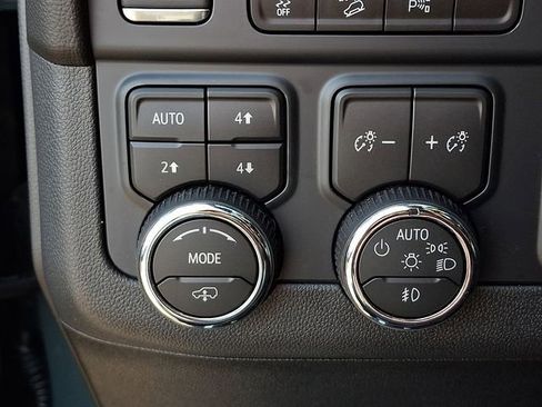 Used 2026 Chevrolet Suburban Z71 w/ Z71 Off-Road Package image 26