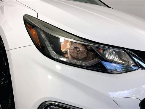 Used 2018 Chevrolet Cruze LT w/ Sun And Sound Package FWD image 23