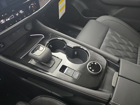 New 2026 Nissan Rogue Platinum image 25