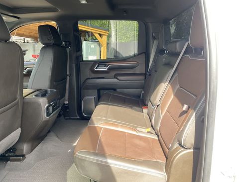 Used 2024 GMC Sierra 1500 Denali AWD/4WD image 16