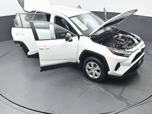 Used 2023 Toyota RAV4 LE AWD/4WD image 51