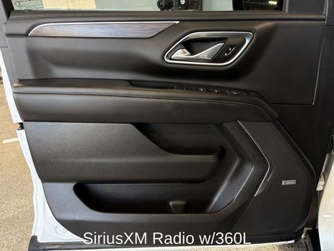 Used 2021 Chevrolet Tahoe Z71 w/ Luxury Package AWD/4WD image 10