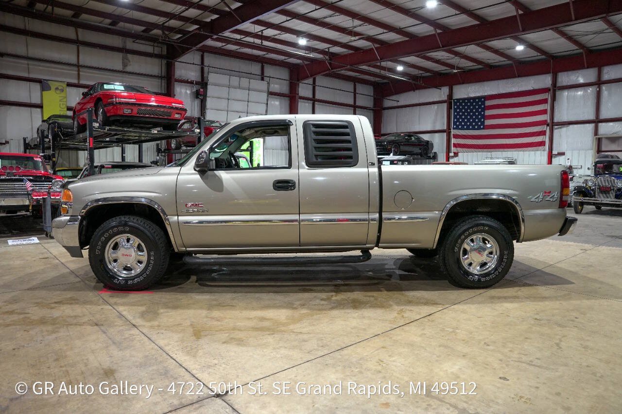Used 2001 GMC Sierra 1500 4x4 Extended Cab w/ SLT Marketing Option Pkg image 4