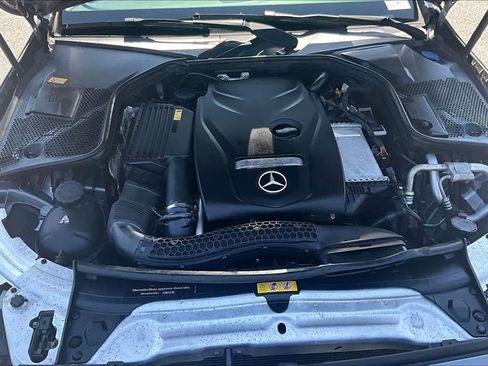 Used 2016 Mercedes-Benz C 300 4MATIC Sedan image 31
