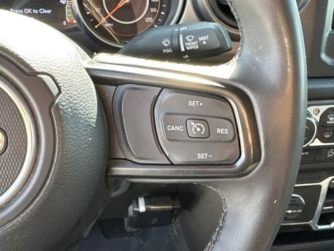 Certified 2023 Jeep Gladiator Sport AWD/4WD image 29
