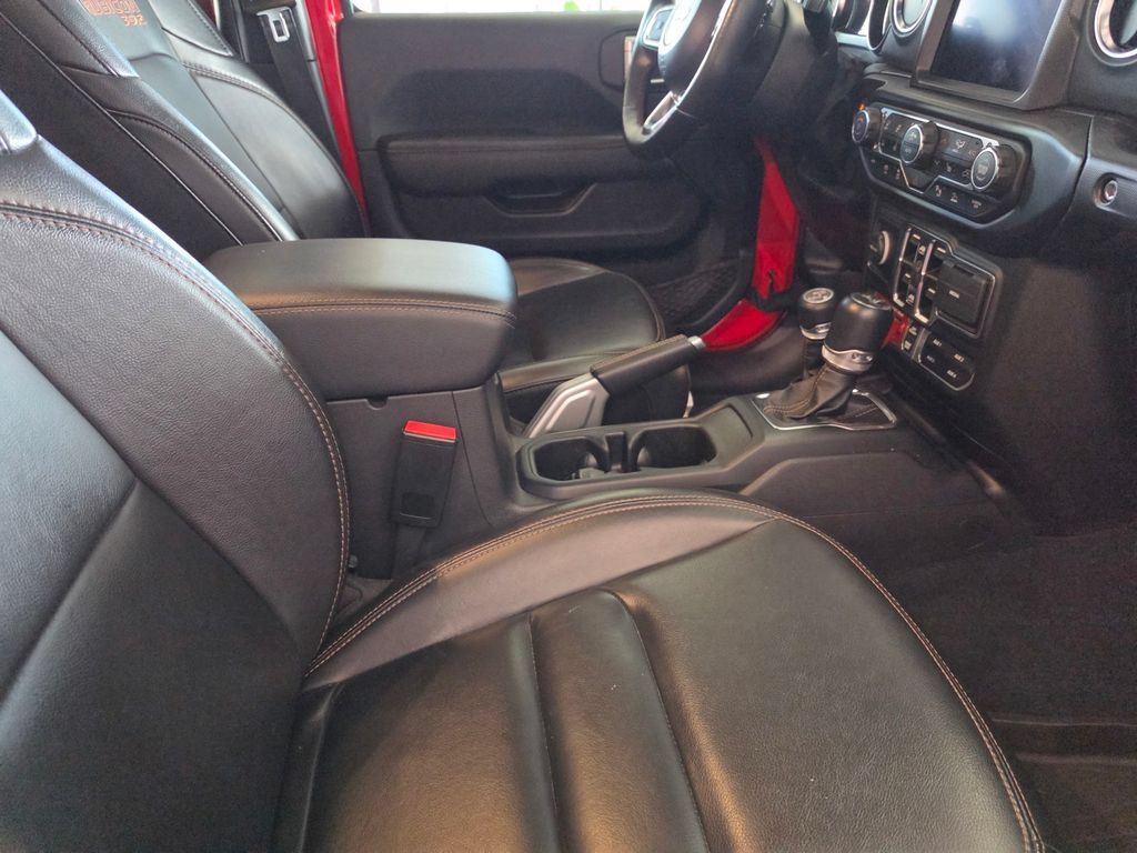 Used 2022 Jeep Wrangler Unlimited Rubicon AWD/4WD image 25