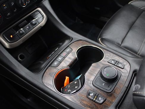 Used 2020 GMC Acadia Denali w/ Technology Package image 45