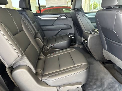New 2026 GMC Acadia Elevation w/ Elevation Premium Package FWD image 21
