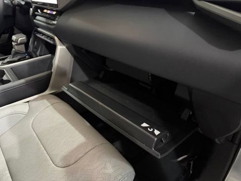 Used 2023 Toyota Tundra Limited AWD/4WD image 44