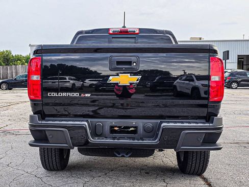 Used 2020 Chevrolet Colorado Z71 AWD/4WD image 5