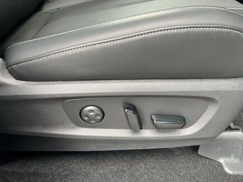 Certified 2026 INFINITI QX60 Luxe w/ Cargo Package FWD image 14