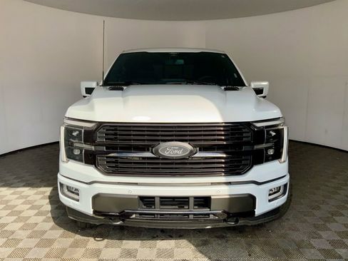 Used 2025 Ford F150 Platinum image 5