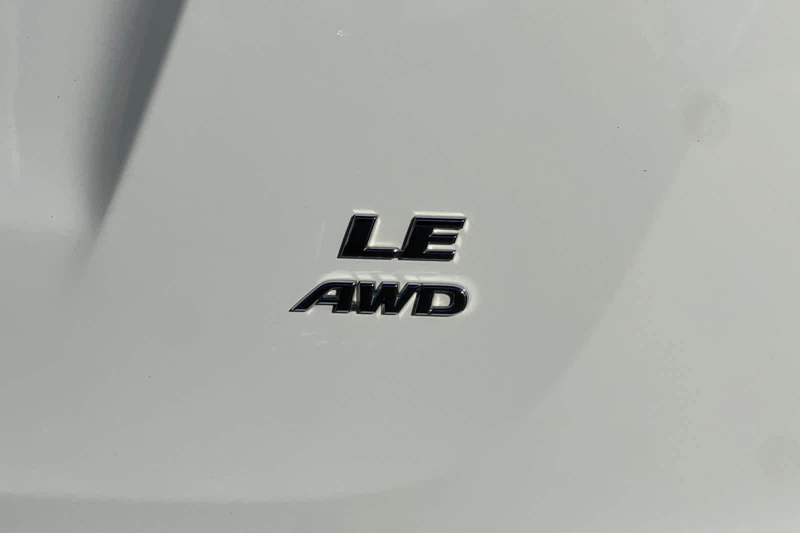 Used 2016 Toyota RAV4 LE AWD/4WD image 30