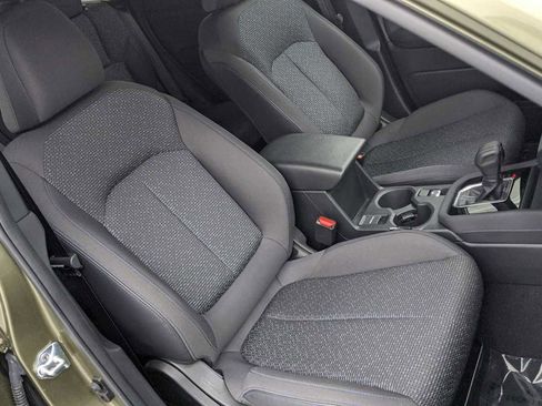Certified 2025 Subaru Forester Premium AWD/4WD image 25