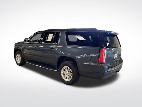 Used 2019 GMC Yukon XL SLT w/ Open Road Package AWD/4WD image 3