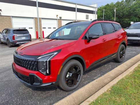 New 2026 Kia Sportage X-Line w/ X-Line Premium Package image 3