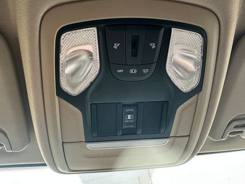 Used 2019 RAM 3500 Tradesman AWD/4WD image 17