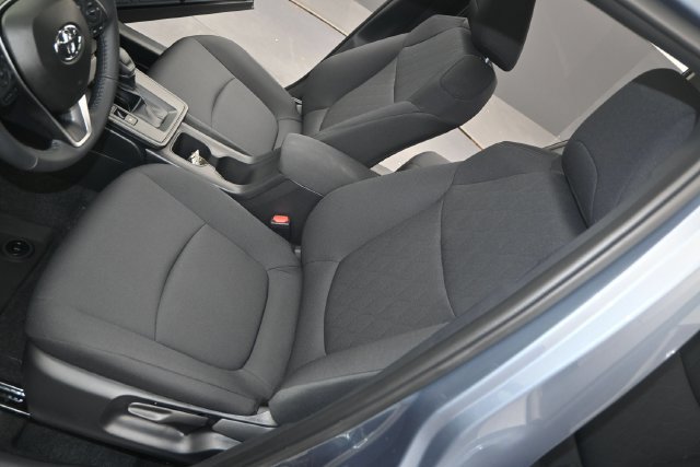 Used 2026 Toyota Corolla Cross LE w/ Moonroof Package FWD image 10
