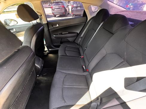 Used 2020 Kia Optima LX FWD image 10
