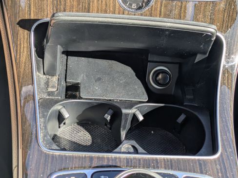 Used 2018 Mercedes-Benz C 300 4MATIC Sedan image 23