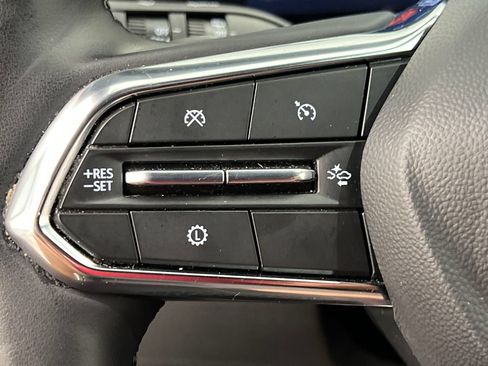 Used 2025 Chevrolet Equinox LT AWD/4WD image 46