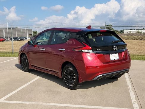 Certified 2024 Nissan Leaf SV Plus image 7