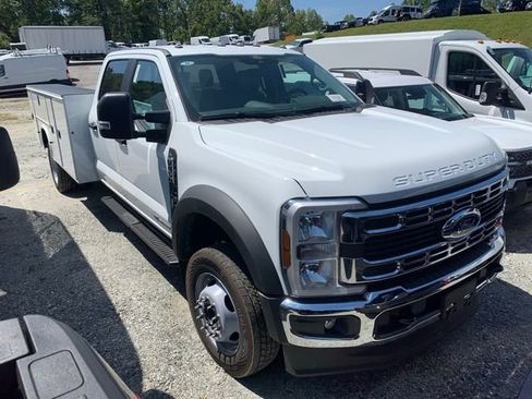 New 2025 Ford F450 XL w/ XL Chrome Package image 3