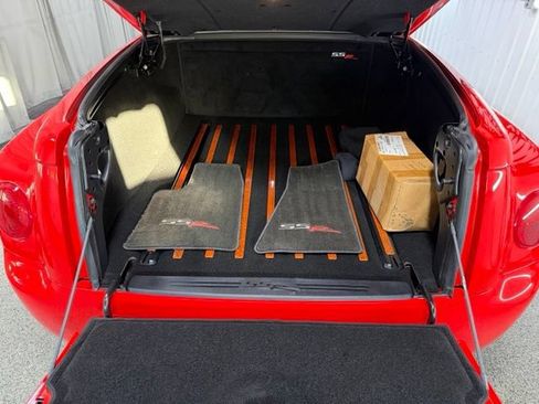 Used 2004 Chevrolet SSR w/ Preferred Equipment Group RWD image 12