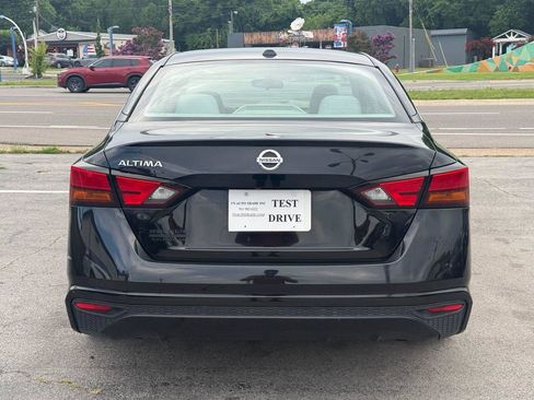 Used 2019 Nissan Altima 2.5 S FWD image 9