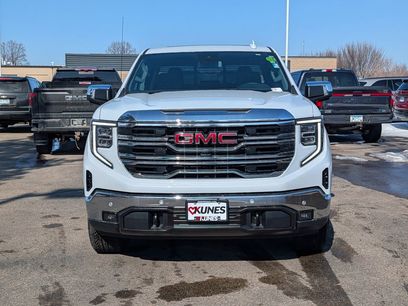 New 2026 GMC Sierra 1500 SLT w/ SLT Premium Plus Package