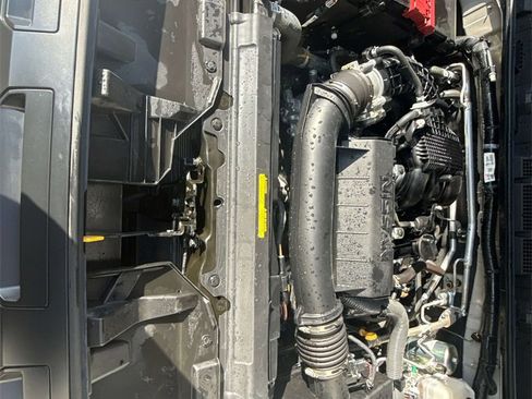 Used 2025 Nissan Frontier S w/ S Utility Package image 25