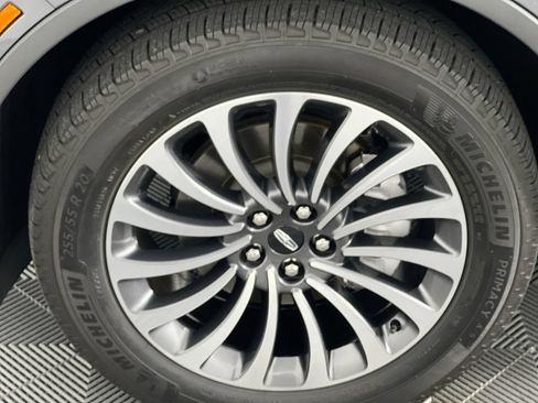 Used 2024 Lincoln Aviator Reserve w/ Elements Package Plus RWD image 11