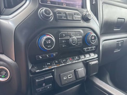 Used 2022 Chevrolet Silverado 1500 LTZ AWD/4WD image 5