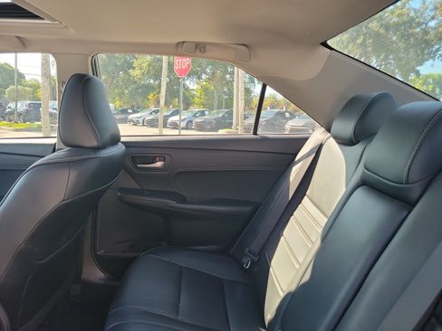 Used 2015 Toyota Camry XLE FWD image 14