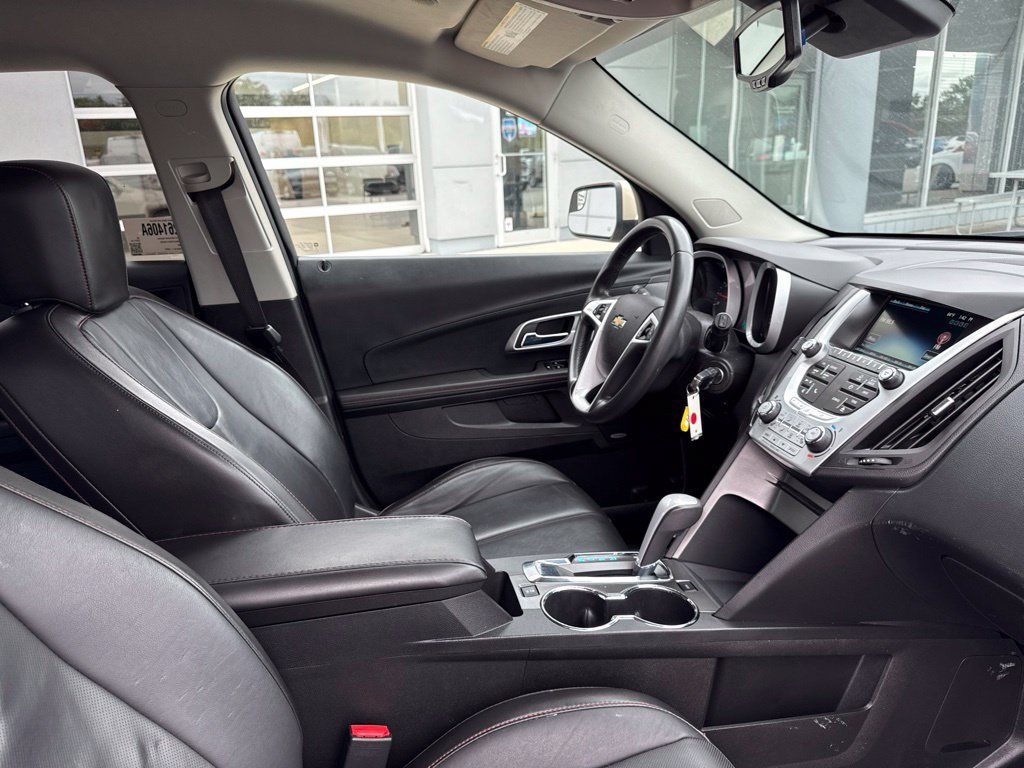 Used 2012 Chevrolet Equinox LT FWD image 32