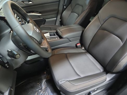 New 2026 Nissan Pathfinder SL w/ Cargo Package FWD image 15