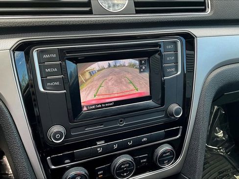 Used 2016 Volkswagen Passat 1.8T S image 29