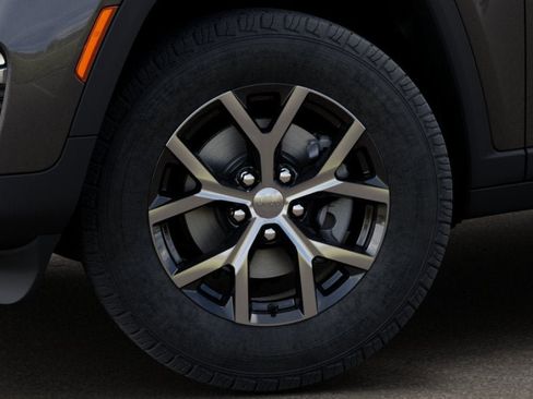 New 2025 Jeep Grand Cherokee Limited image 27