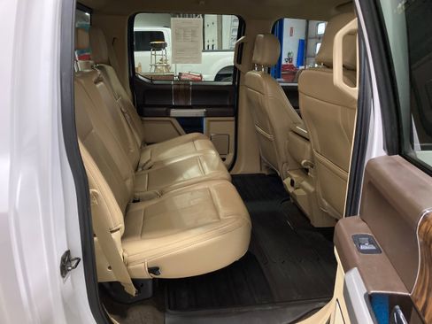 Used 2019 Ford F150 Lariat image 7