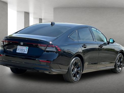 Used 2025 Honda Accord SE image 4