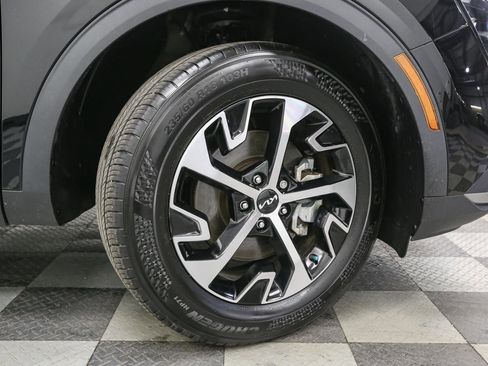 Used 2023 Kia Sportage EX image 16