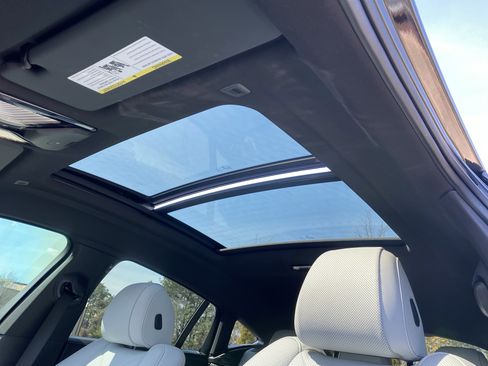 Used 2024 BMW X6 xDrive40i w/ M Sport Professional Package image 9