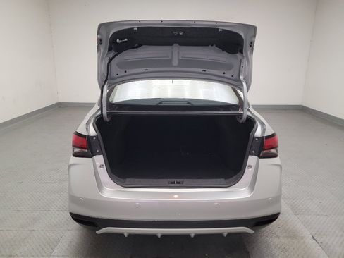 Used 2021 Nissan Versa S FWD image 29